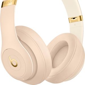 Studio3 over ear Beats in desert sand - hardly used - perfect condition